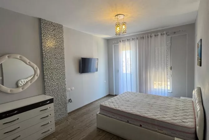 Shtepi me qera Apartament ne Tirane, 2+1, Mobilimi E mobiluar, Pagesa 750  Euro.