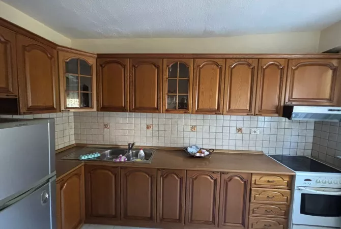 Shtepi me qera 1+1 ne Tirane - 400 Euro