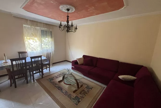 Shtepi me qera Apartament ne Tirane, 1+1, Mobilimi E mobiluar, Pagesa 400  Euro.