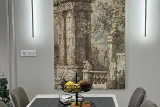 Shtepi ne shitje Apartament ne Tirane, 2+1, Mobilimi E mobiluar, Pagesa 450,000  Euro.