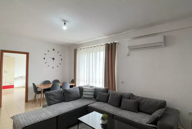 Shtepi me qera 2+1 ne Tirane - 60,000 Leke
