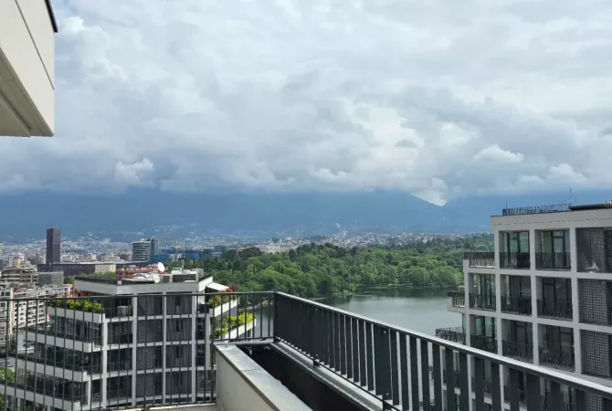 Shtepi me qera Apartament ne Tirane, 3+1, Mobilimi Bosh, pa mobiluar, Pagesa 5,000  Euro.