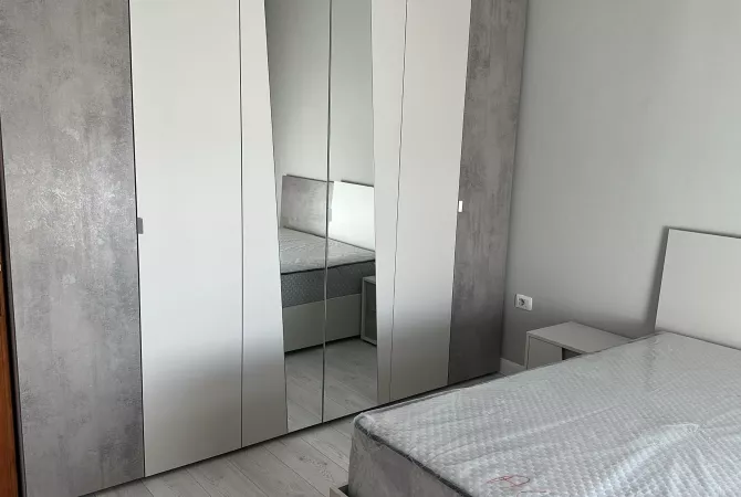 Shtepi me qera 2+1 ne Tirane - 660 Euro