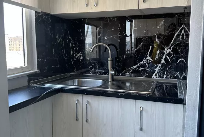 Shtepi me qera Apartament ne Tirane, 2+1, Mobilimi E mobiluar, Pagesa 660  Euro.