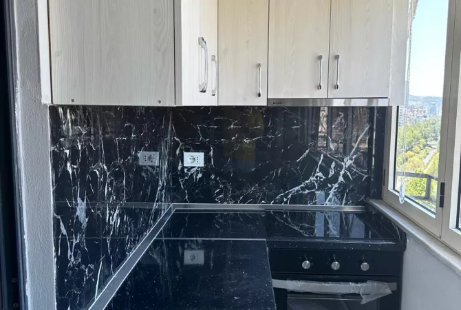 Shtepi me qera Apartament ne Tirane, 2+1, Mobilimi E mobiluar, Pagesa 660  Euro.