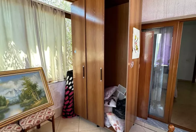 Shtepi me qera Shtepi Private ne Tirane, 3+1, Mobilimi E mobiluar, Pagesa 500  Euro.