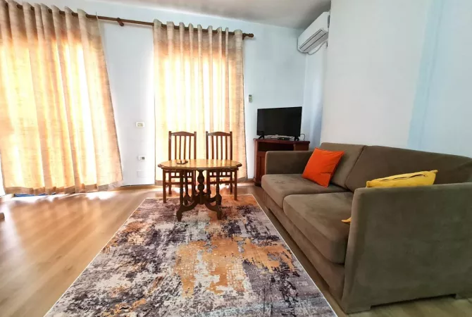 Shtepi me qera Garsoniere ne Tirane - 380 Euro