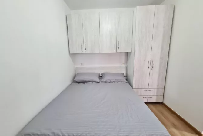 Shtepi me qera Apartament ne Tirane, Garsoniere, Mobilimi E mobiluar, Pagesa 380  Euro.