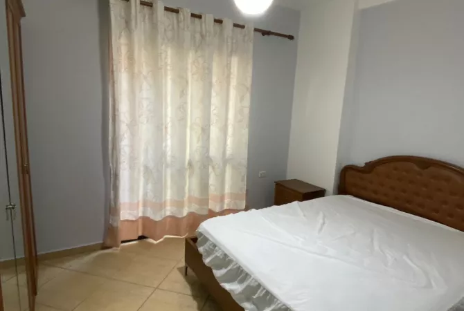 Shtepi me qera Apartament ne Tirane, 2+1, Mobilimi E mobiluar, Pagesa 600  Euro.