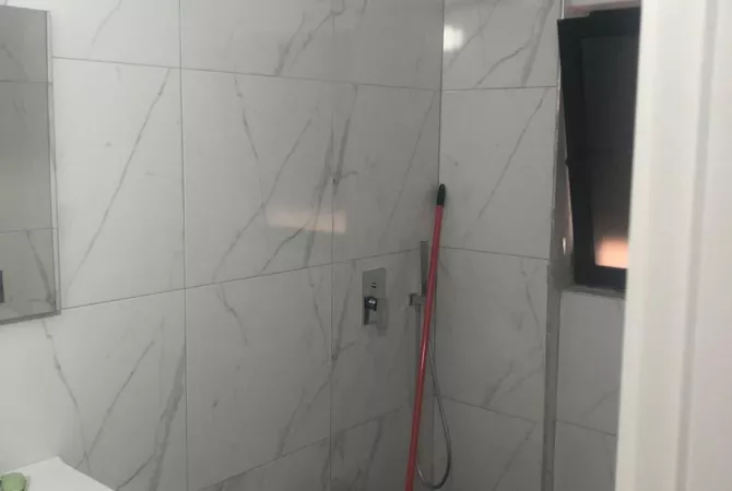 Shtepi ne shitje Apartament ne Tirane, 3+1, Mobilimi Bosh, pa mobiluar, Pagesa 261,000  Euro.