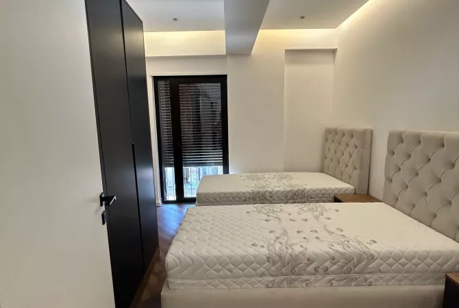 Shtepi me qera Apartament ne Tirane, 2+1, Mobilimi E mobiluar, Pagesa 900  Euro.