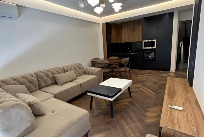 Shtepi me qera Apartament ne Tirane, 2+1, Mobilimi E mobiluar, Pagesa 900  Euro.