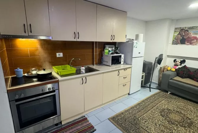 Shtepi me qera 1+1 ne Tirane - 30,000 Leke