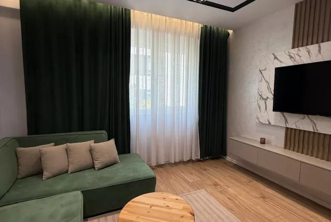 Shtepi me qera Apartament ne Tirane, 2+1, Mobilimi E mobiluar, Pagesa 900  Euro.