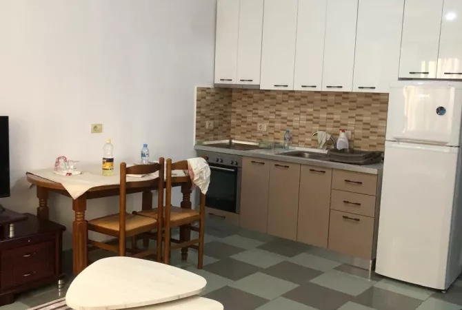 Shtepi me qera 1+1 ne Tirane - 45,000 Leke