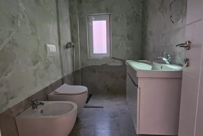 Shtepi ne shitje 2+1 ne Tirane - 173,000 Euro