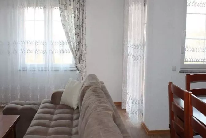 Shtepi me qera Apartament ne Tirane, 2+1, Mobilimi E mobiluar, Pagesa 480  Euro.
