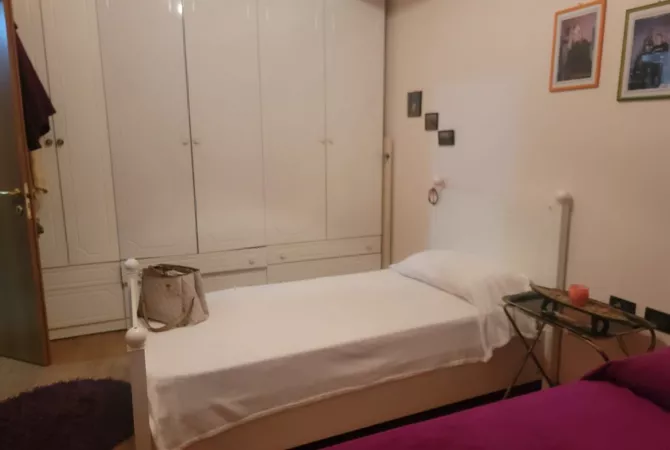 Shtepi me qera Apartament ne Tirane, 2+1, Mobilimi E mobiluar, Pagesa 600  Euro.