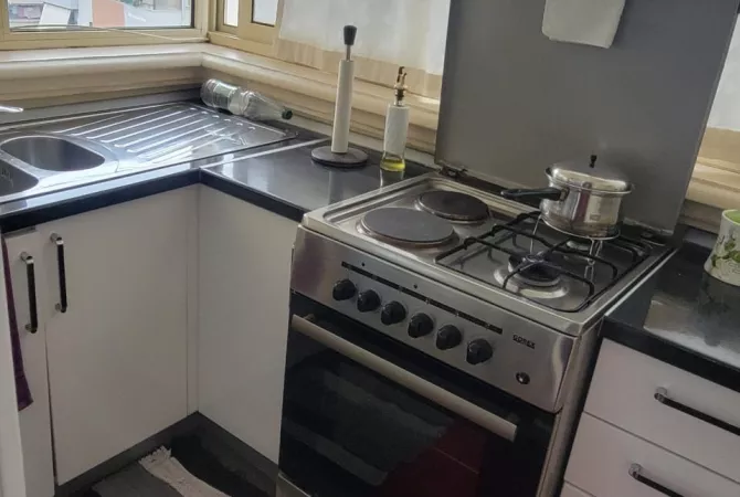 Shtepi me qera Apartament ne Tirane, 2+1, Mobilimi E mobiluar, Pagesa 600  Euro.