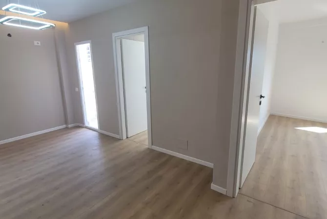 Apartment for sale in Tirana 2+1, Emty