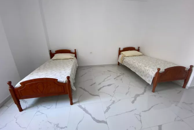 Shtepi me qera 2+1 ne Tirane - 400 Euro