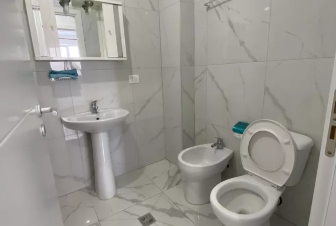 Shtepi me qera 2+1 ne Tirane - 400 Euro
