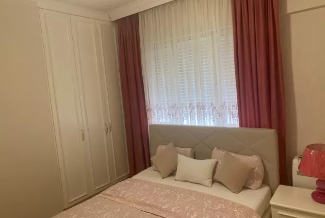 Shtepi me qera Apartament ne Tirane, 2+1, Mobilimi E mobiluar, Pagesa 900  Euro.