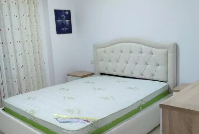 Shtepi me qera Apartament ne Tirane, 1+1, Mobilimi E mobiluar, Pagesa 500  Euro.