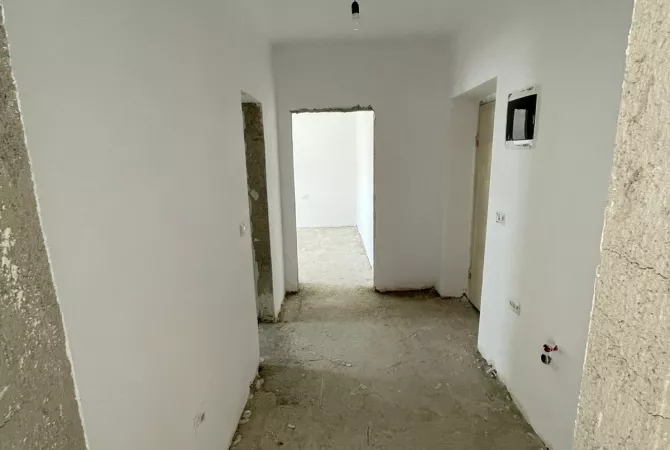 Jepet me qera dyqan ne Shkoze 