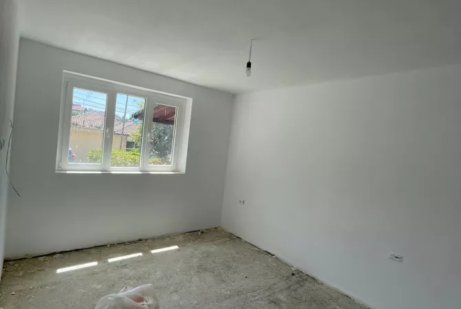 Shtepi me qera Apartament ne Tirane, 2+1, Mobilimi Bosh, pa mobiluar, Pagesa 620  Euro.