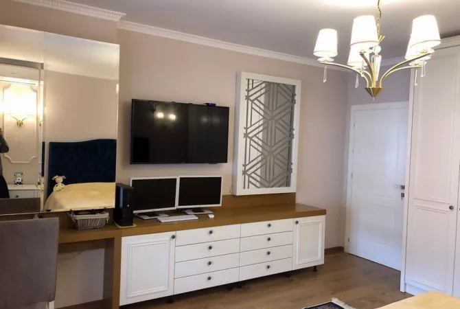 Shtepi ne shitje Apartament ne Tirane, 2+1, Mobilimi E mobiluar, Pagesa 158,000  Euro.