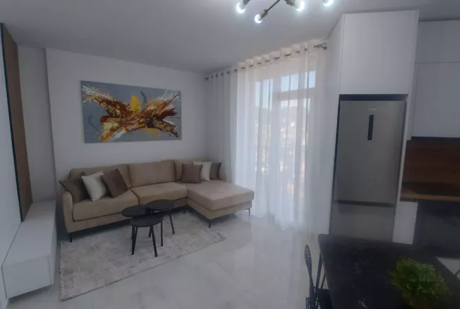 Shtepi me qera 1+1 ne Tirane - 470 Euro