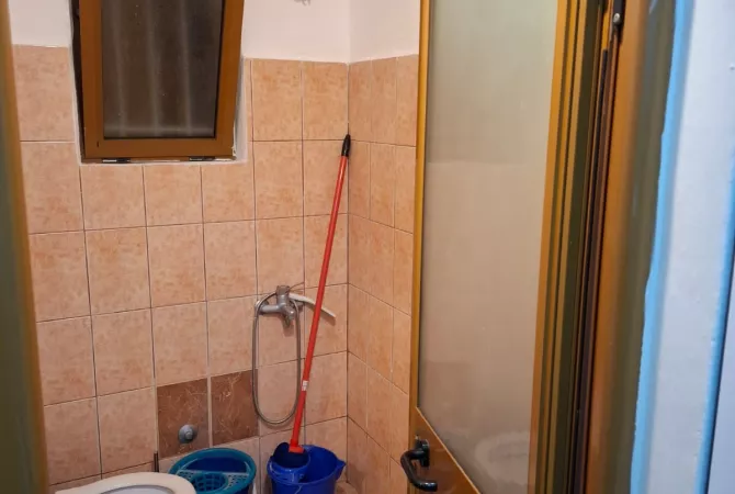 Shtepi me qera Garsoniere ne Tirane - 300 Euro
