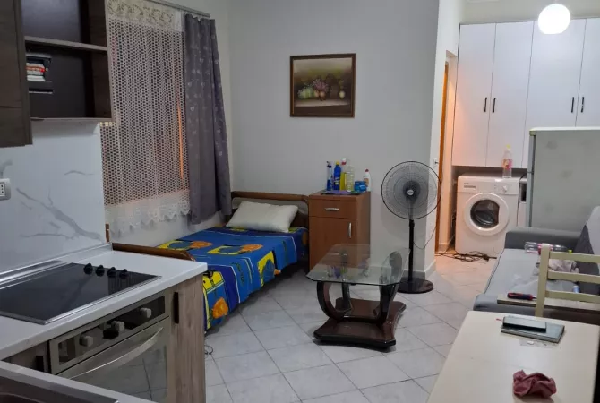 Shtepi me qera Garsoniere ne Tirane - 300 Euro