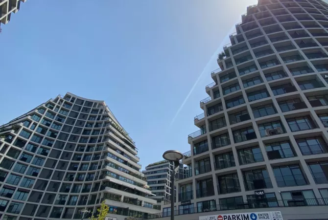 Ambient biznesi me qera 3+1 ne Tirane - 4,150 Euro