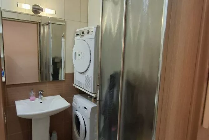 Shtepi me qera 2+1 ne Tirane - 600 Euro