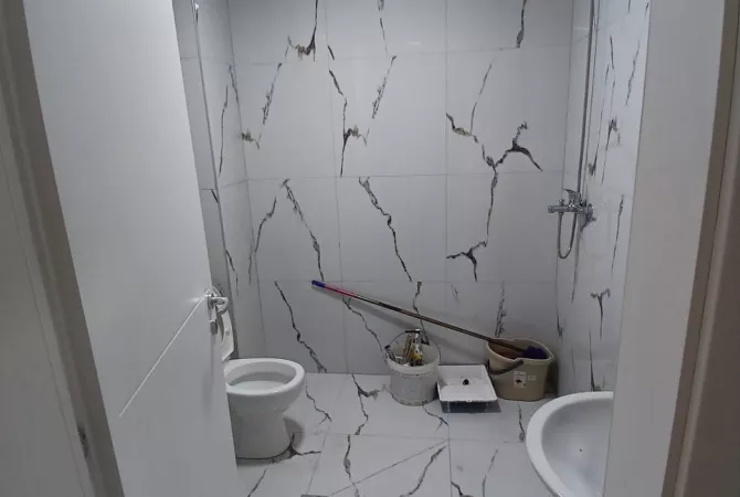 Shtepi me qera Apartament ne Tirane, 1+1, Mobilimi E mobiluar, Pagesa 400  Euro.