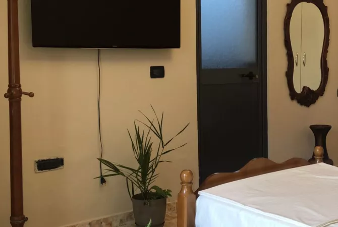 Shtepi me qera Apartament ne Tirane, Garsoniere, Mobilimi E mobiluar, Pagesa 35,000  Leke.