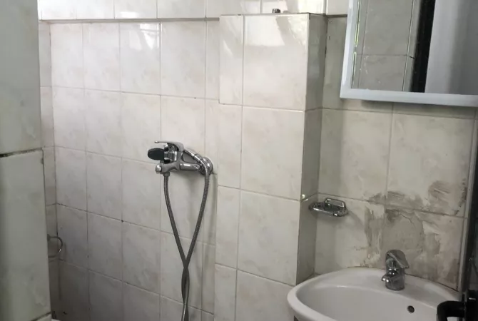 House for Rent 1+1 in Tirana - 50,000 Leke