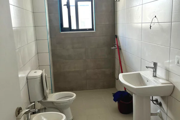 Shtepi me qera 1+1 ne Tirane - 3,000 Leke