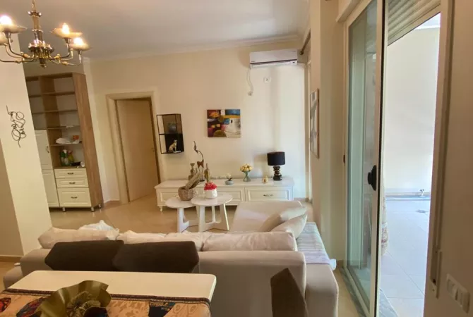 Shtepi me qera 3+1 ne Tirane - 800 Euro
