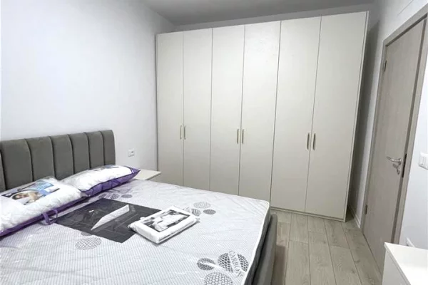 Shtepi me qera 2+1 ne Tirane - 60,000 Leke