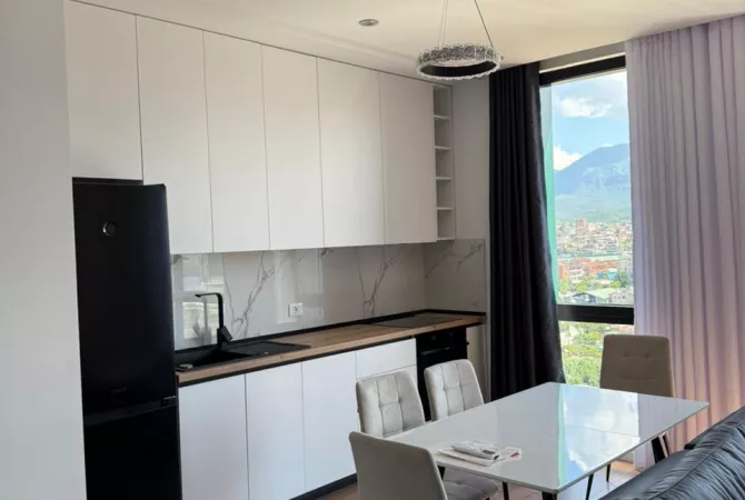 Shtepi me qera 1+1 ne Tirane - 55,000 Leke
