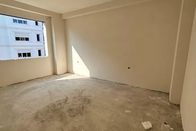 Apartment for sale in Tirana 2+1, Emty