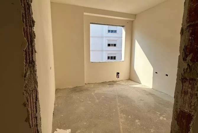 Apartment for sale in Tirana 2+1, Emty