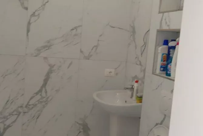 Shtepi me qera Apartament ne Tirane, 1+1, Mobilimi E mobiluar, Pagesa 600  Euro.