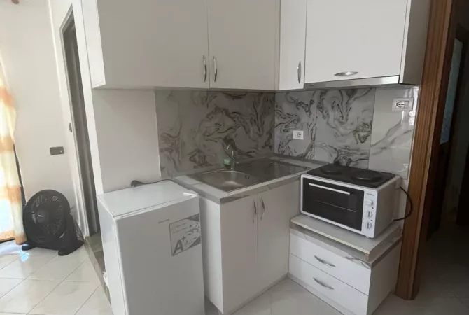 Shtepi me qera Garsoniere ne Tirane - 35,000 Leke