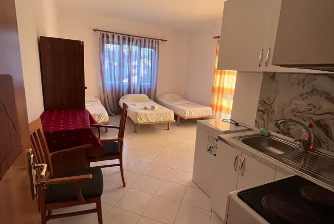 Shtepi me qera Apartament ne Tirane, Garsoniere, Mobilimi E mobiluar, Pagesa 35,000  Leke.