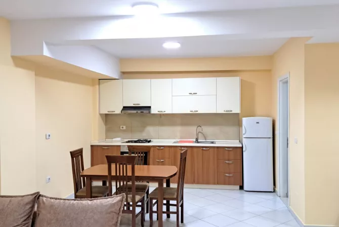 Shtepi me qera 1+1 ne Tirane - 45,000 Leke