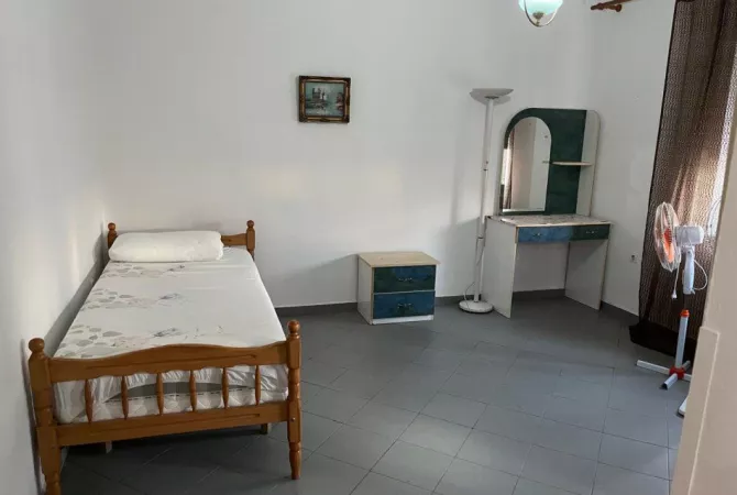 Shtepi me qera Apartament ne Tirane, 2+1, Mobilimi E mobiluar, Pagesa 450  Euro.